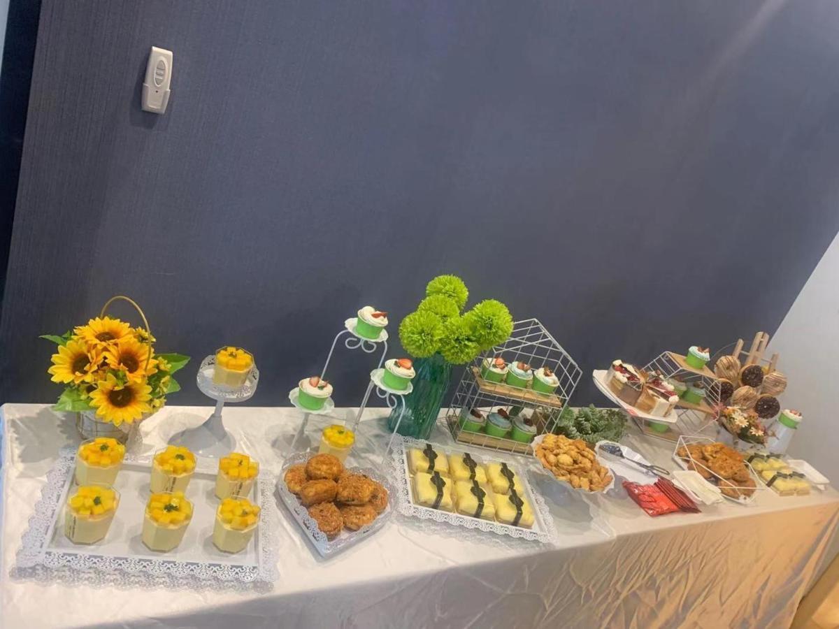 Holiday Inn Express - Wuhan Optical Valley By Ihg Esterno foto