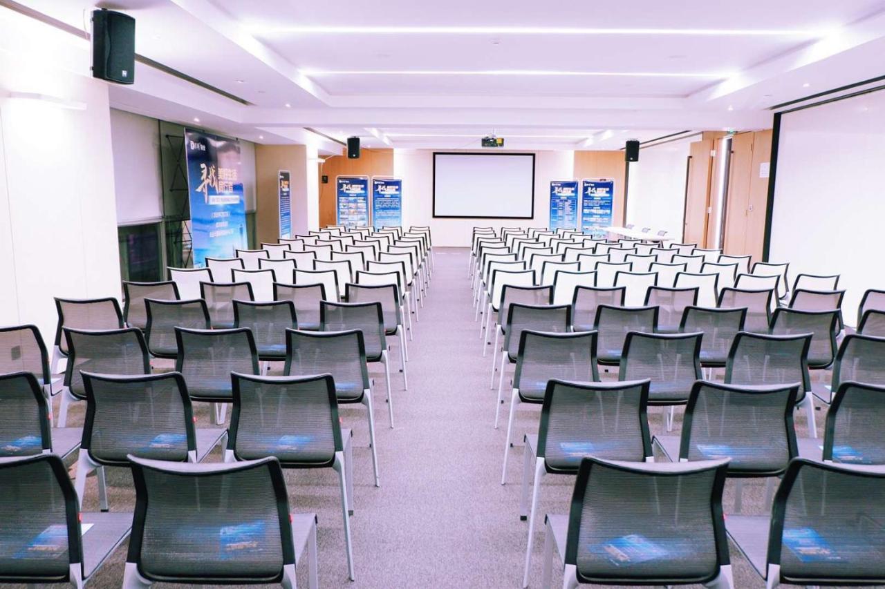 Holiday Inn Express - Wuhan Optical Valley By Ihg Esterno foto